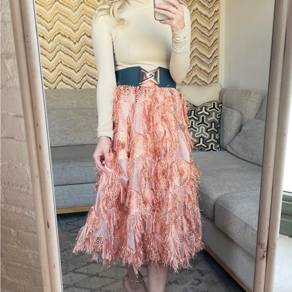 Color rose gold. Perfect for Halloween costume as Glenda the Good Witch